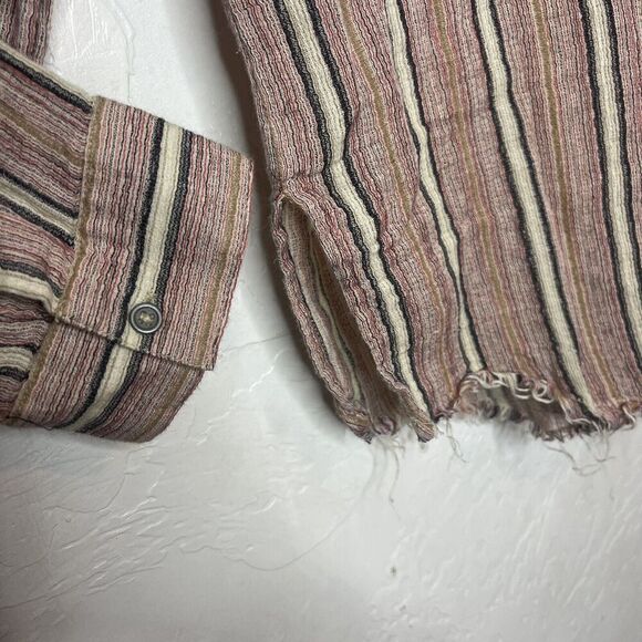 Billabong button Down Raw Hem Short Pink striped Lightweight Size Small - Picture 3 of 6